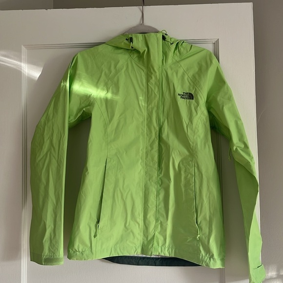 NWOT THE NORTH FACE VENTURE JACKET WOMEN'S, Budding Green - XS - Picture 2 of 7
